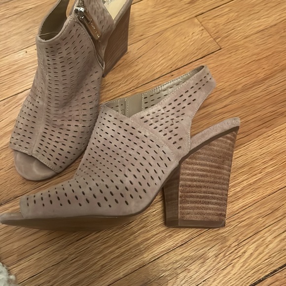 Vince Camuto Sandals/wedges - Picture 3 of 6